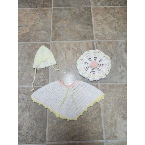 Adorable Infant Crochet Baby Outfit 3 Pc Set Poncho Bonnet Hat Handmade Pastel - Picture 1 of 9